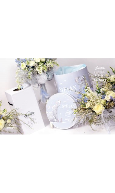Lumanare de botez baieti cu delhinium bleu si liliac alb, 65x4cm, Glow 8